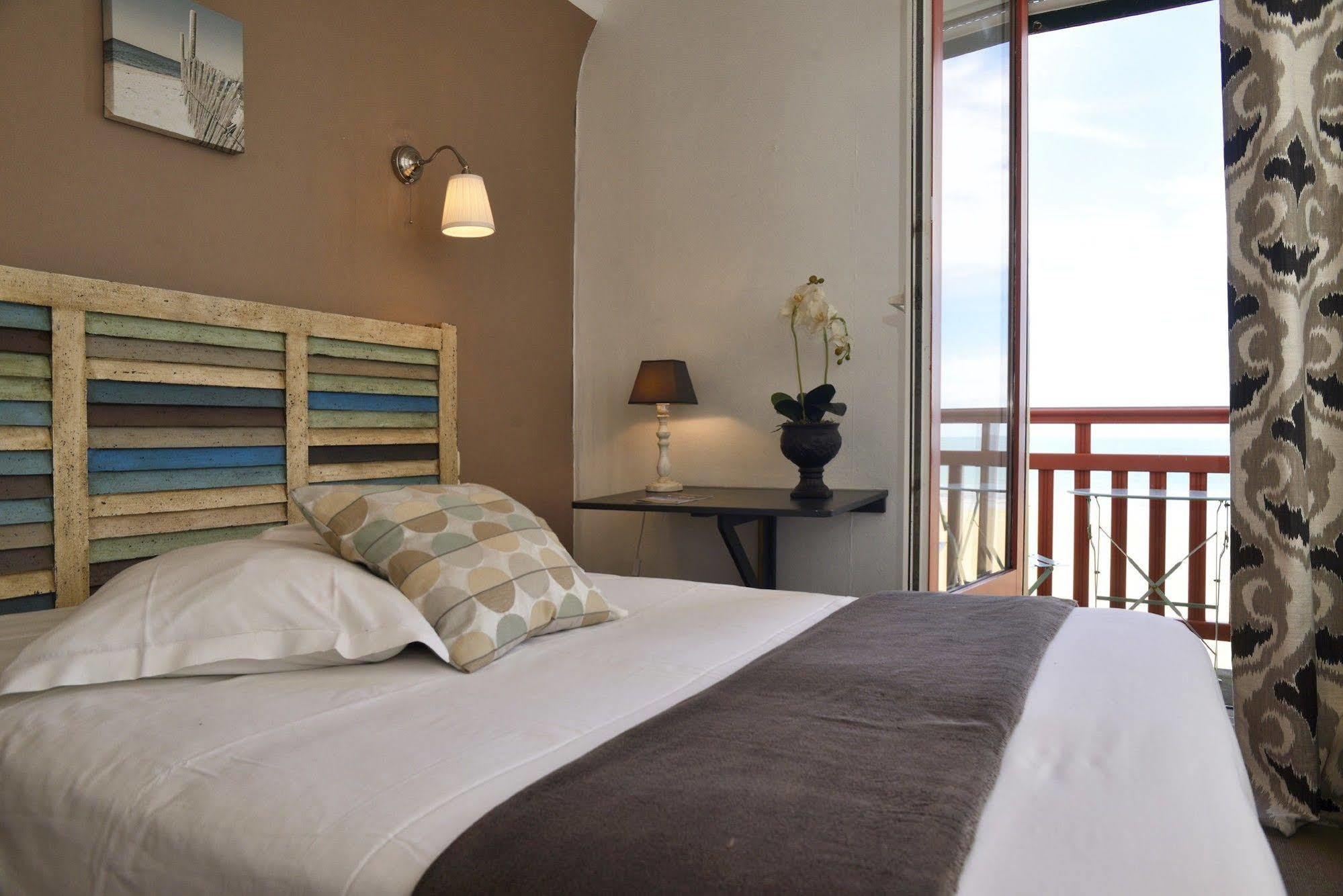 Les Charmettes Hotell Saint-Malo Exteriör bild